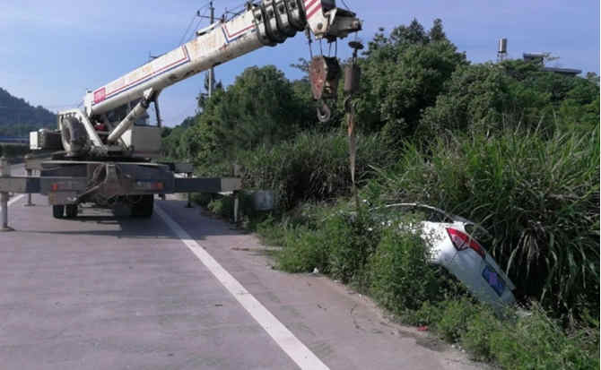 天河区重载吊车救援 天河区重载吊车救援